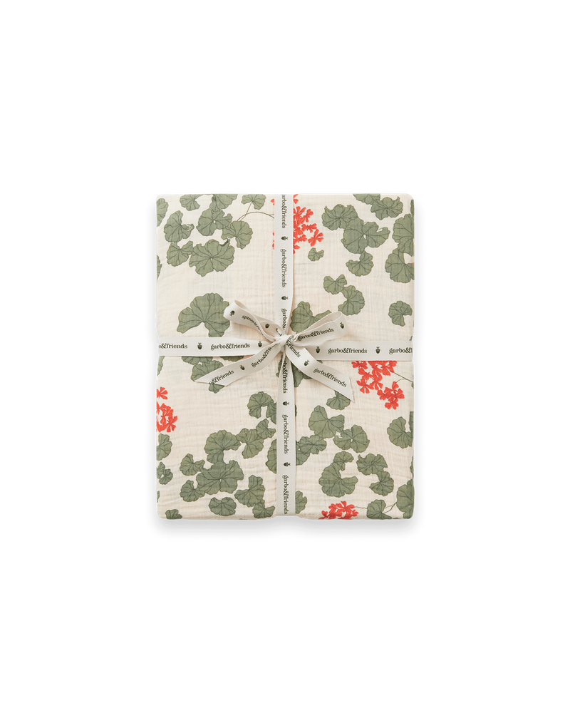 Garbo & Friends Fitted Sheet - Muslin 90x200 / Pelargonium - Hola BB