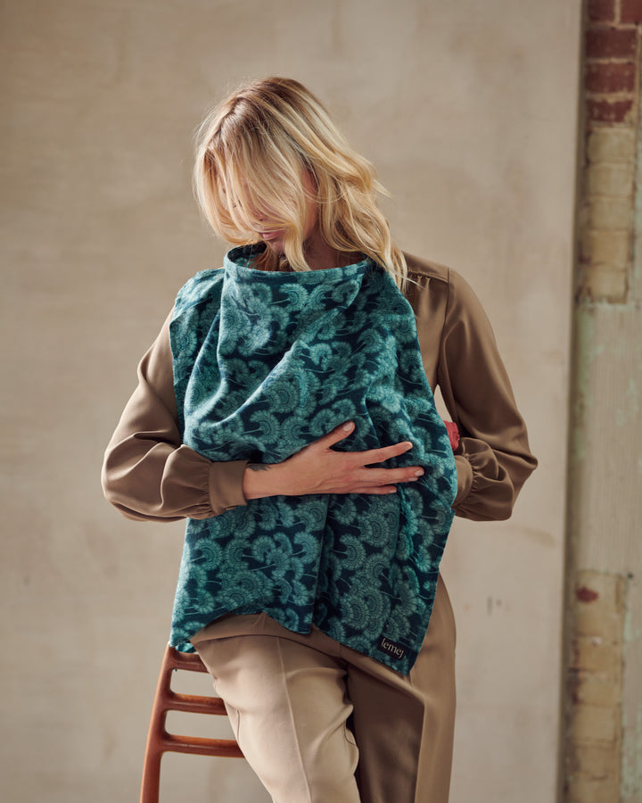 Lemej Amsterdam - شال رضاعة بمزيج من الصوف والحرير