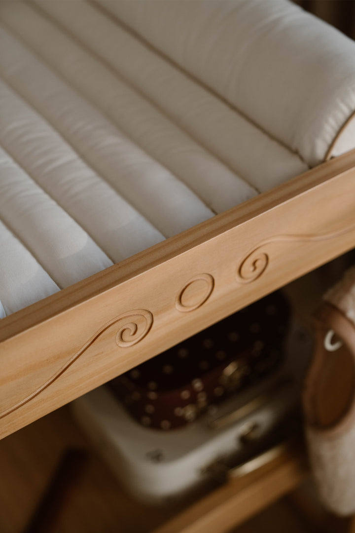 Rose Alt Değiştirme Masası