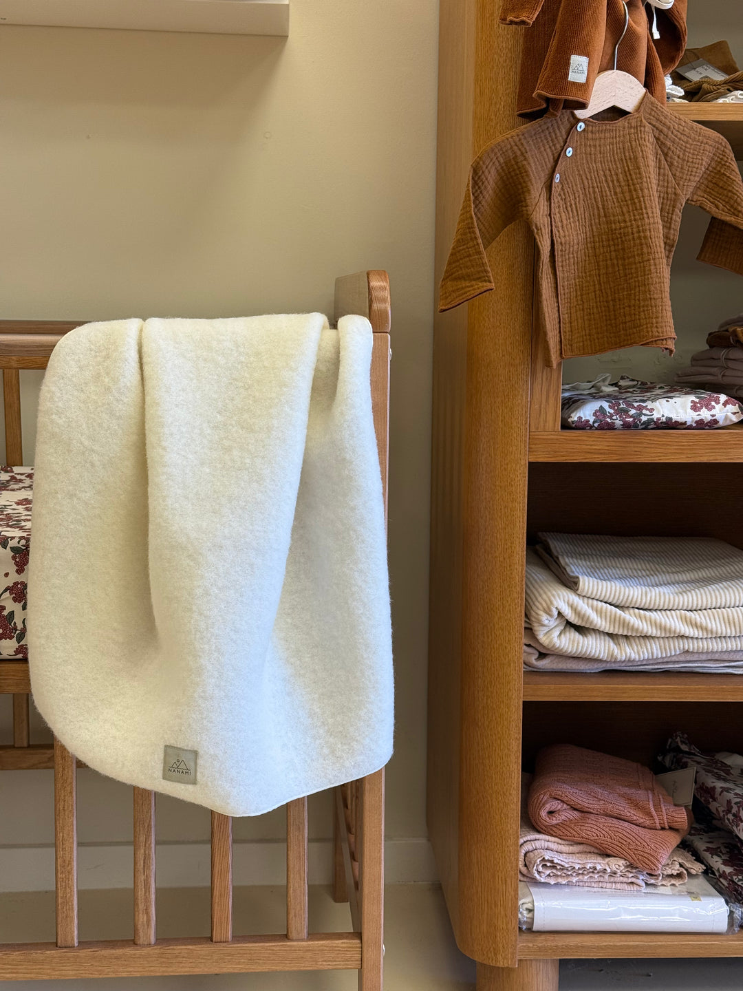 Babyuldstæppe i luksusuld